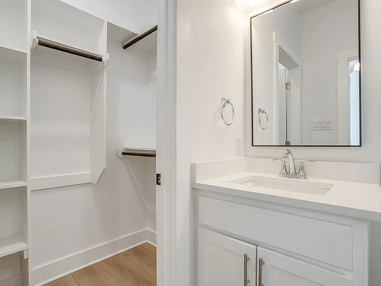 2811 Forest Park Blvd — Photo 30