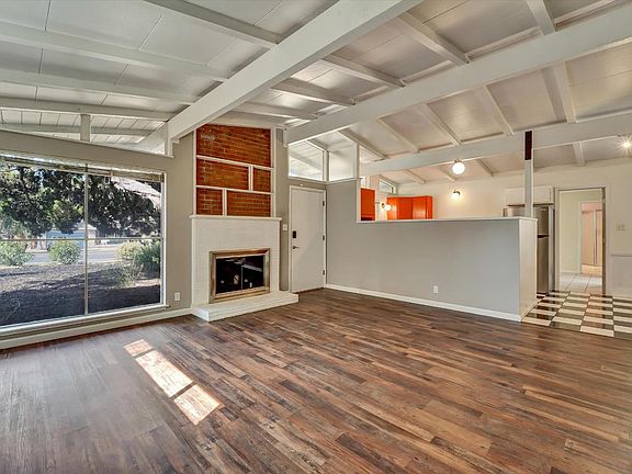 5th image of 2508 Mission Ave