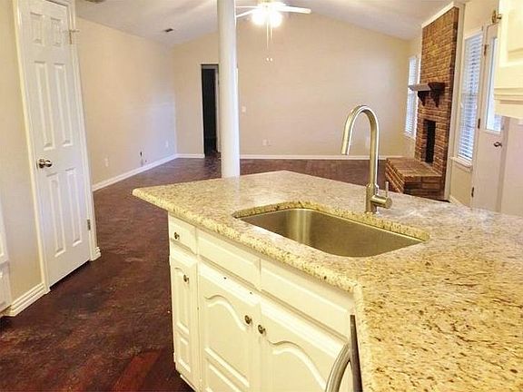 5th image of 2210 Winterstone Dr