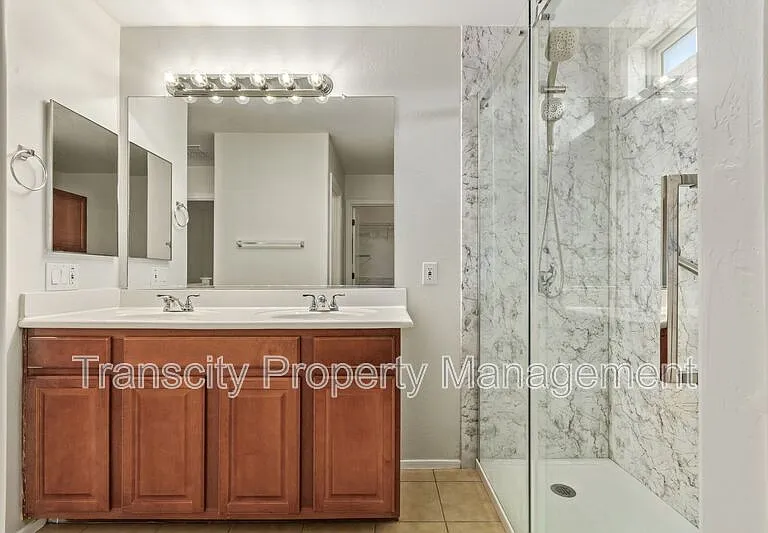 10221 E Isleta Ave — Photo 8
