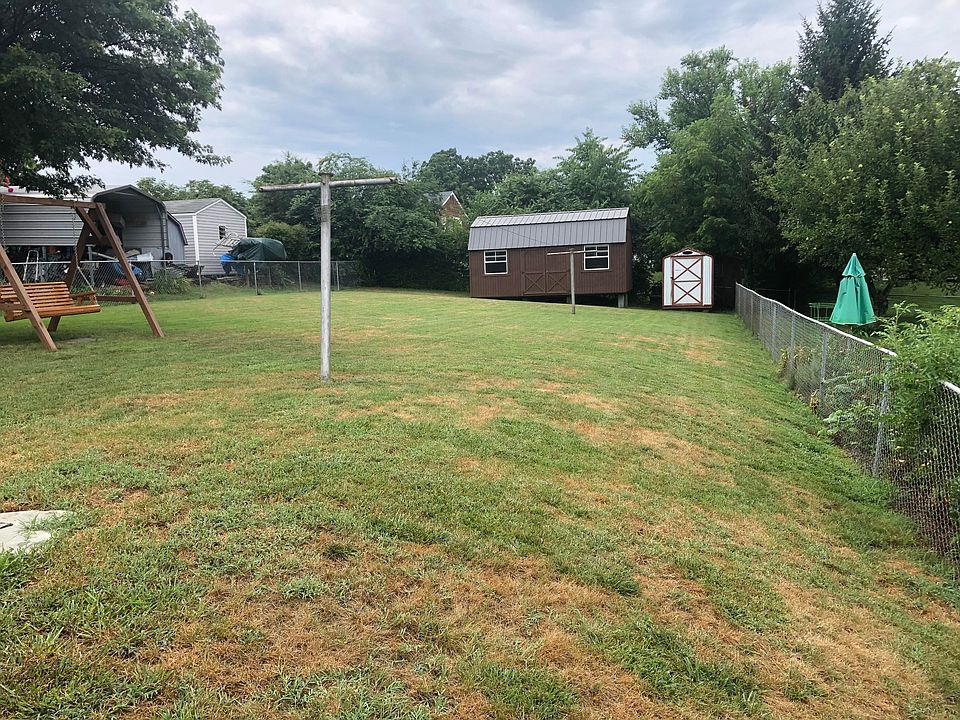 2nd image of 2408 Edinburgh Dr NW