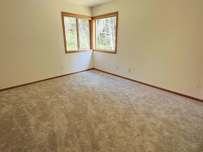 7205 SW Burl Dr — Photo 34