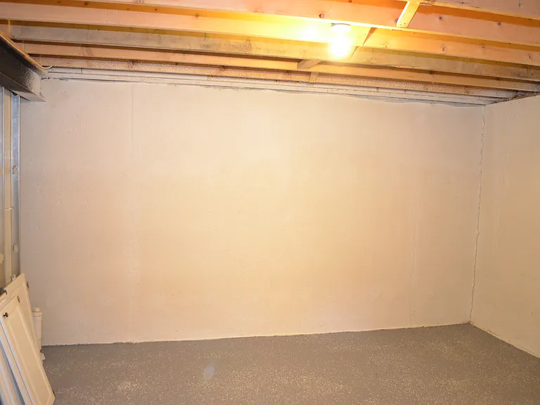 13313 Wyndemere Cir — Photo 36