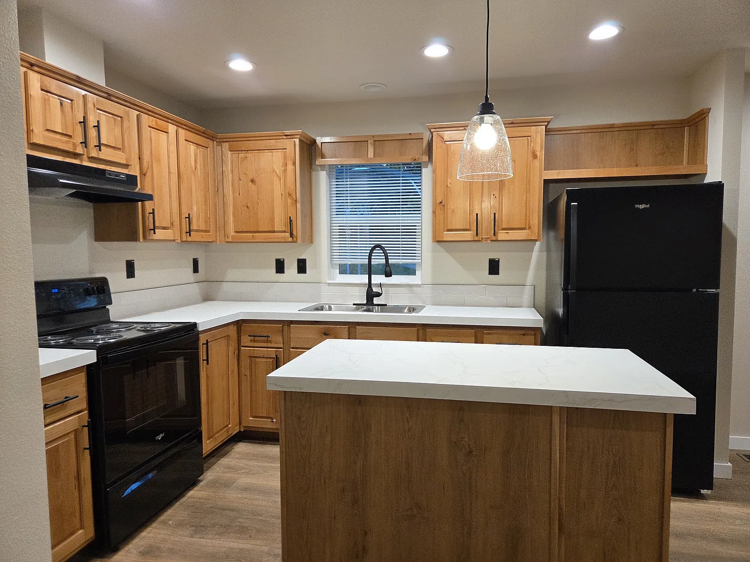 2 bed, 1140 sqft, $1,900 — Photo 4