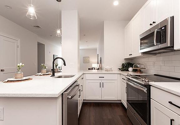 2nd image of 233 Washington St #303