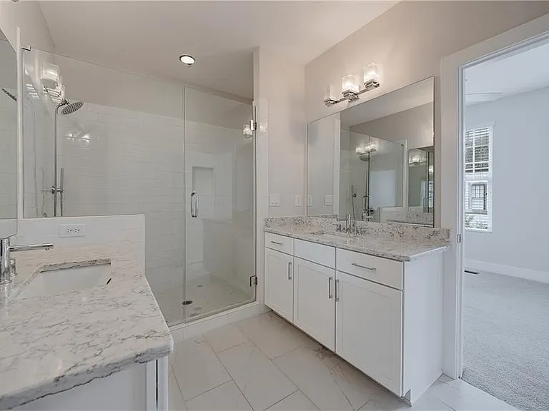 733 Taylor Ct NE — Photo 33