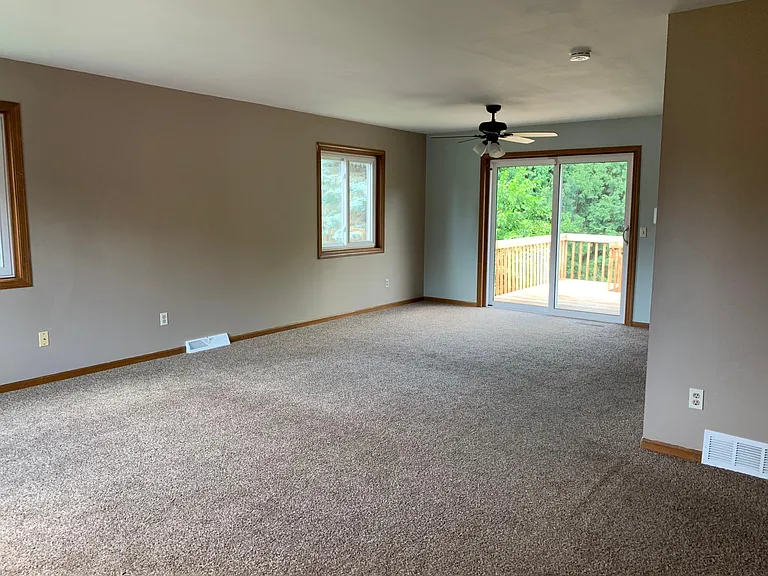 5782 Tudor Dr — Photo 2
