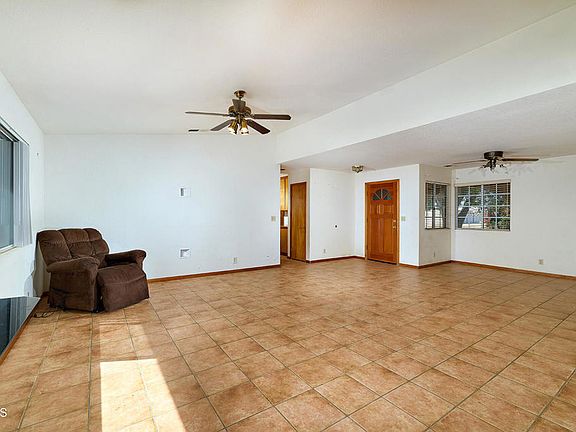 3rd image of 19163 Paradise Mountain Rd