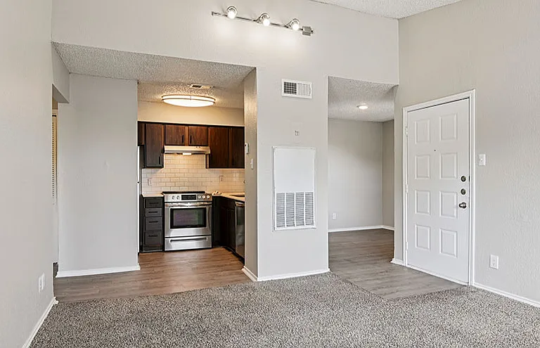 Creekside Apartment Homes — Photo 12
