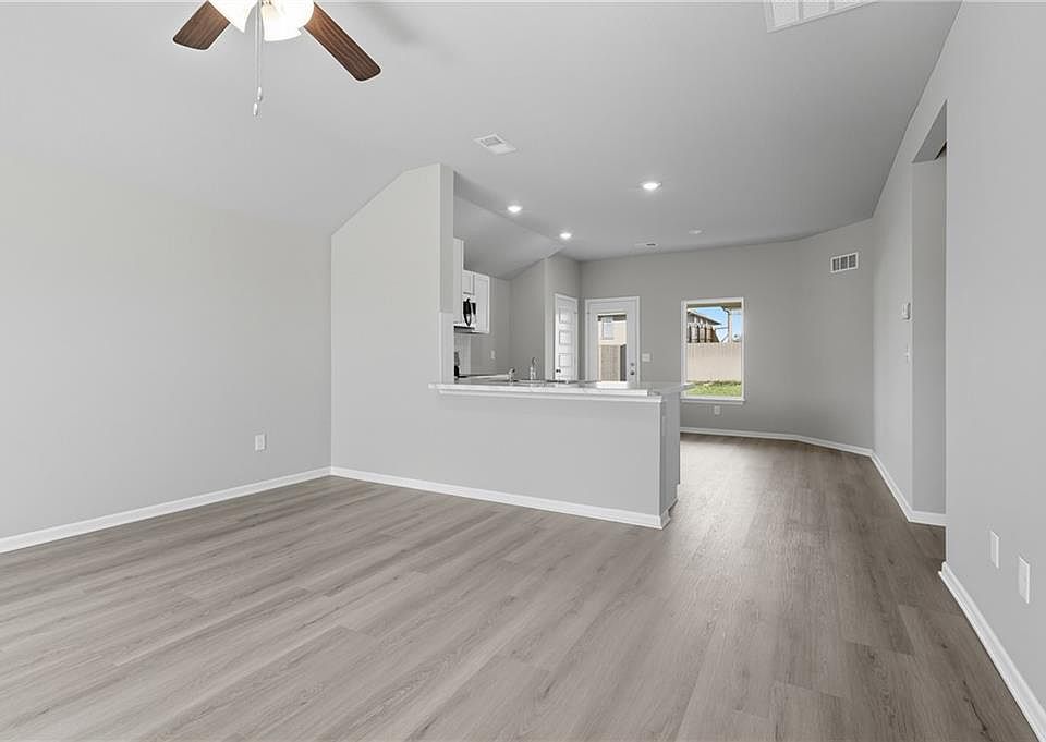 20208 W 194th Ter, Spring Hill, KS 66083 | Zillow