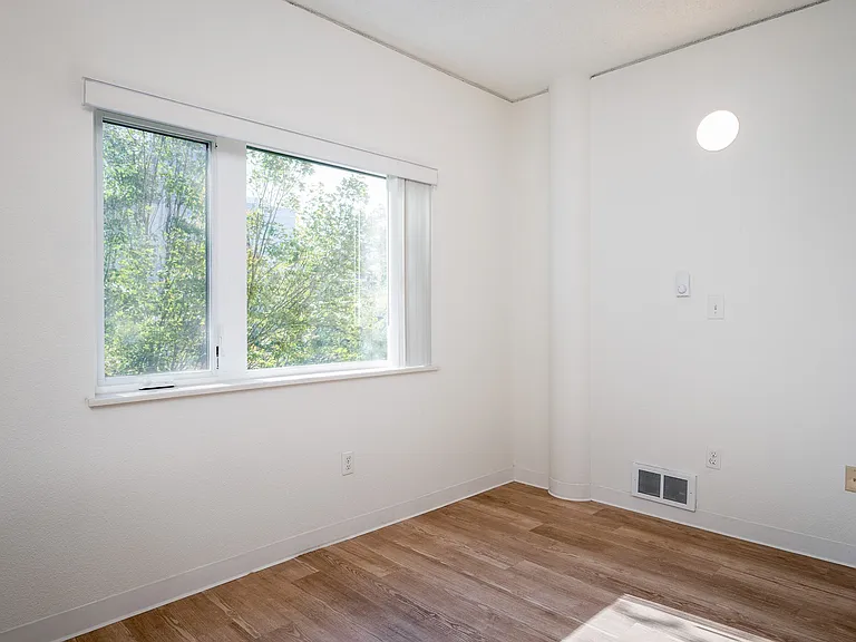 Alder House — Photo 35