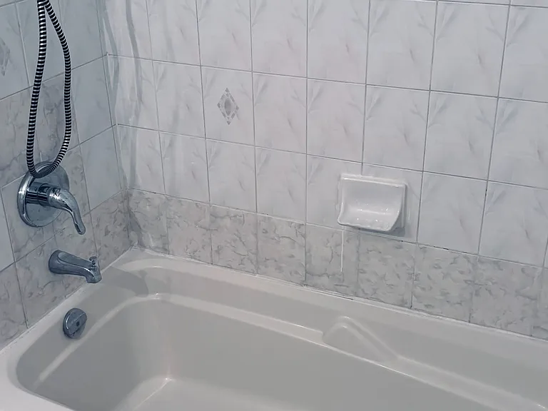 812 Ellesmere Rd #A — Photo 13