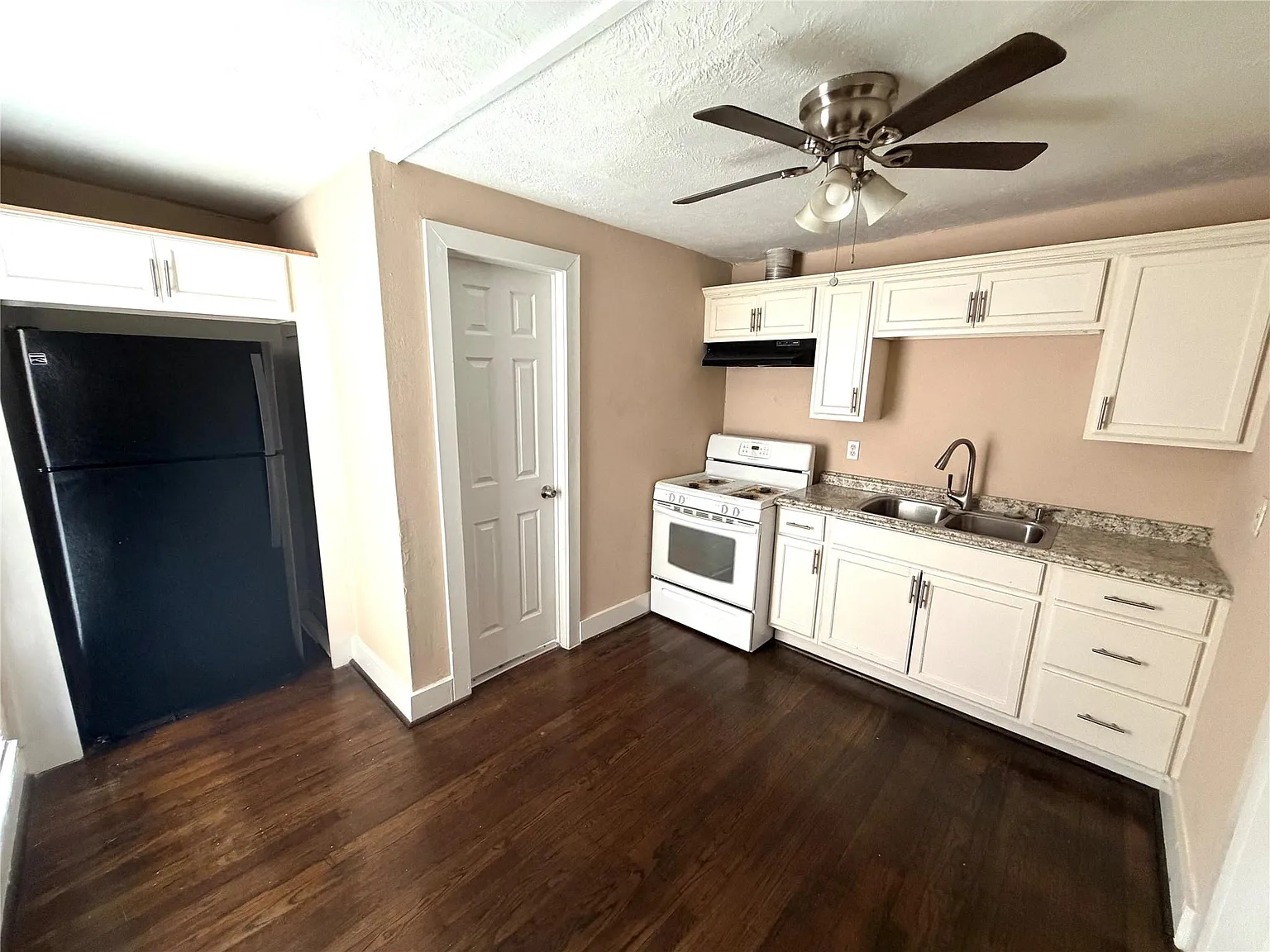 1 bed, 1.0 bath, 500 sqft, $650 — Photo 3