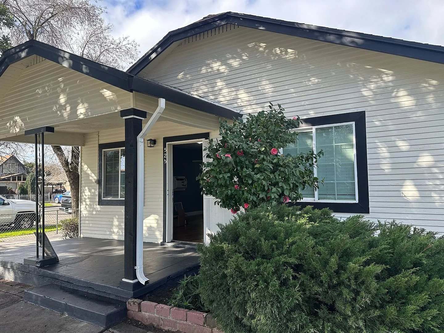 Desirable 3 Bedroom — Photo 1