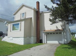 472 4th St, Colver, PA 15927