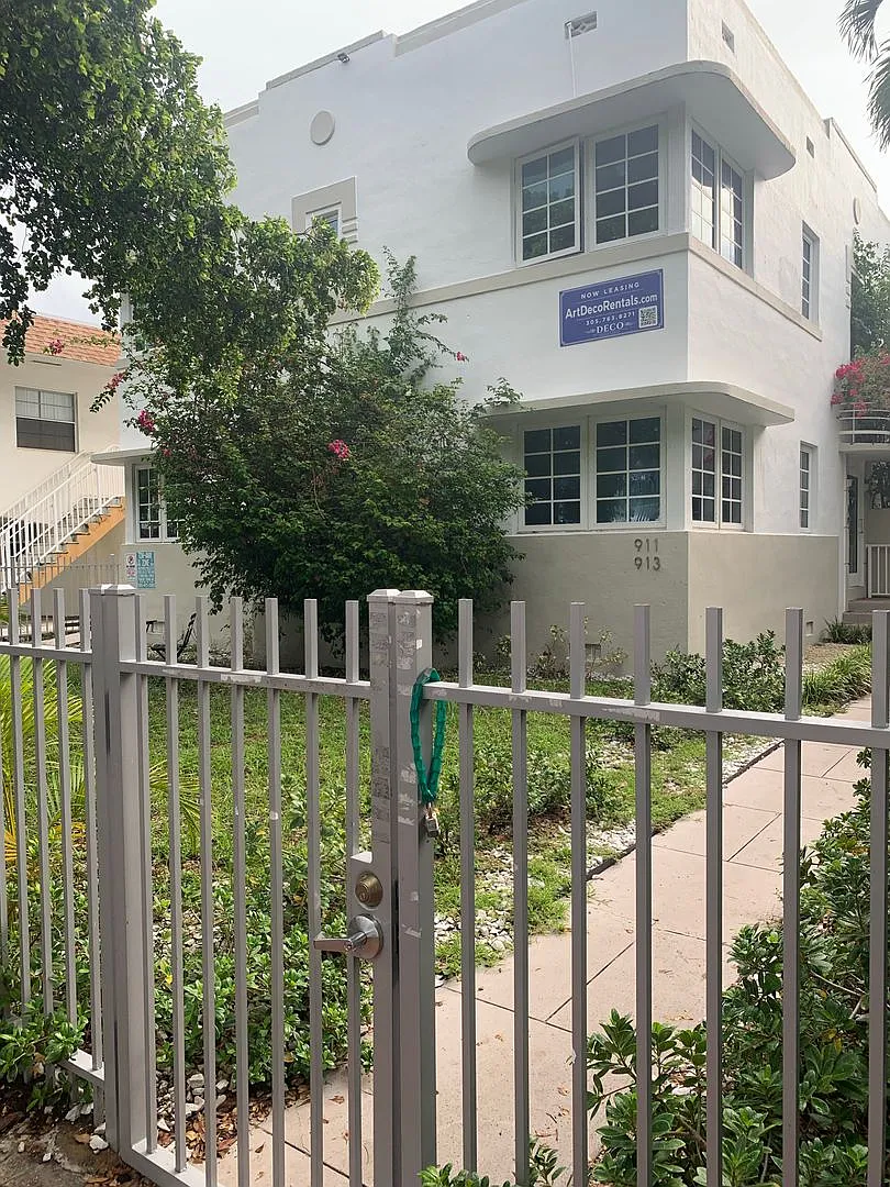 South Beach Coastal Haven — Photo 1