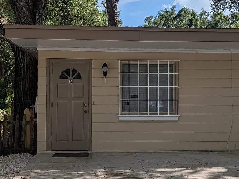 1705 E Kirby St #A — Photo 8