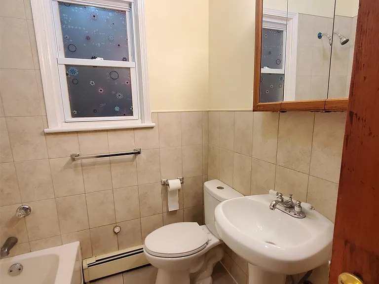 387 Avenue E — Photo 11