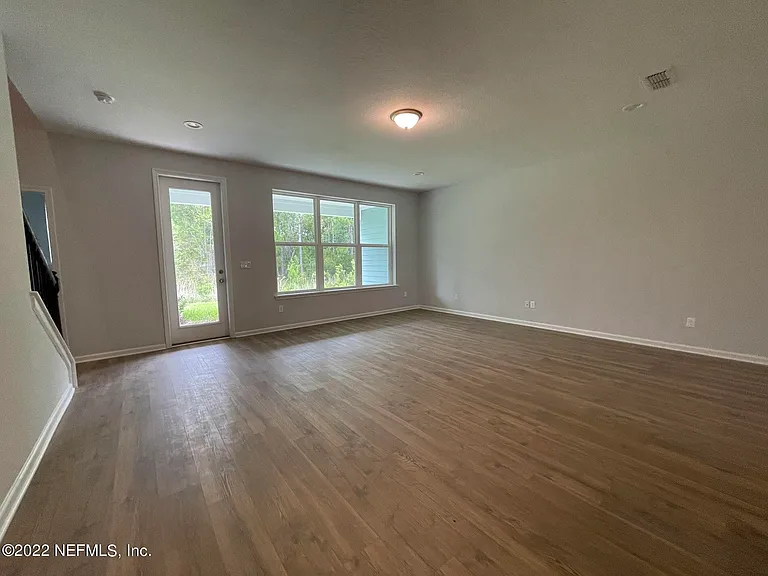 233 Charlie Way — Photo 11