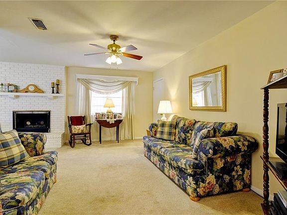 3rd image of 3024 San Marcos Dr