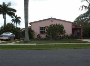 806 NE 2nd Ct, Hallandale, FL 33009