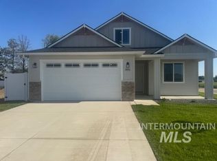 995 Twilight St, Weiser, ID 83672