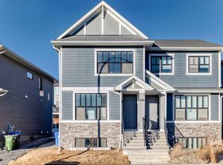 226 S Haskayne Dr NW, Calgary, AB T3L 0H2