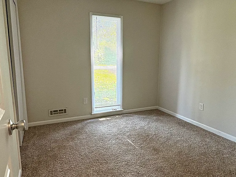 2605 Yuma Dr — Photo 6