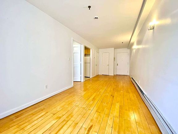 5th image of 30-74 30th St #1R