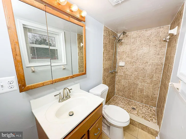 9206 Lorelei Ct — Photo 40