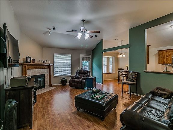 5th image of 1428 Teakwood Dr