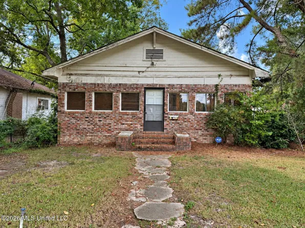 1834 N 3rd Ave, Laurel, MS 39440