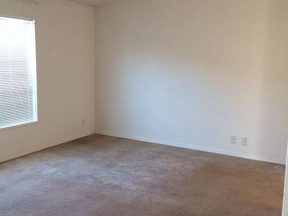 3rd image of 10508 6th Ave E