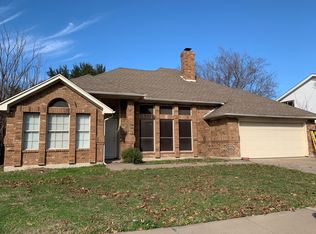 927 Tennessee Trl, Arlington, TX 76017