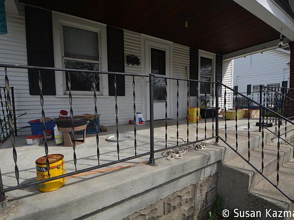 3rd image of 865 Flat St NE