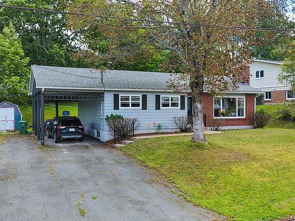 2nd image of 135 Chelsea Ct