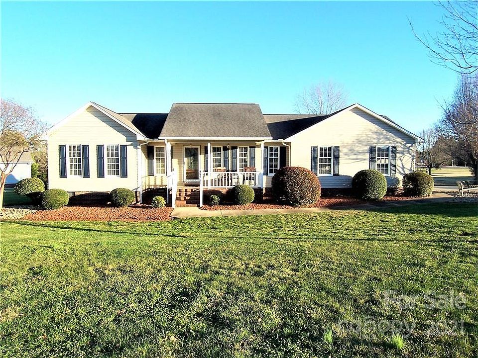 1st image of 104 Wichita Dr
