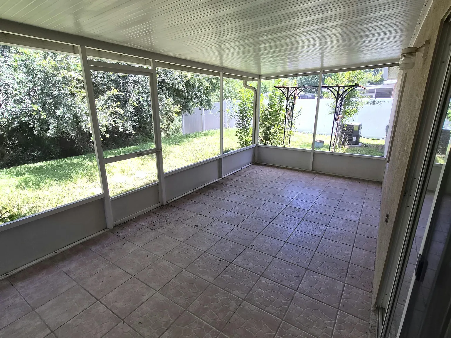 3 bed, 1632 sqft, $2,380 — Photo 4
