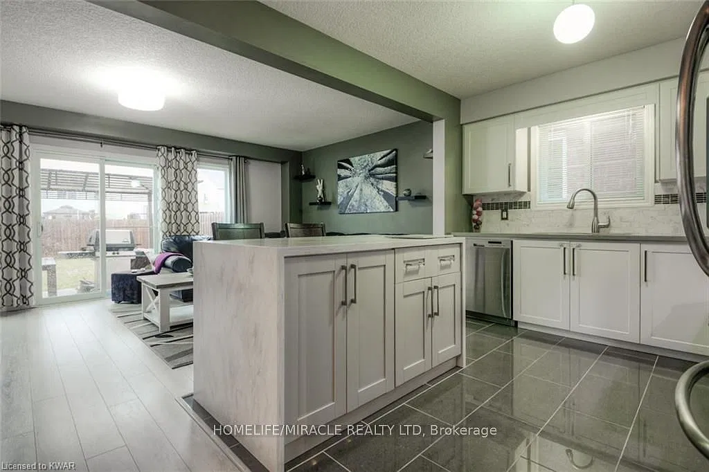 3 bed, $2,750 — Photo 4