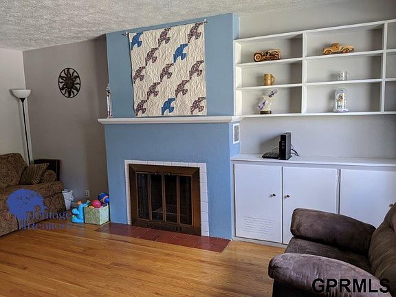 2nd image of 919 N Iowa Ave