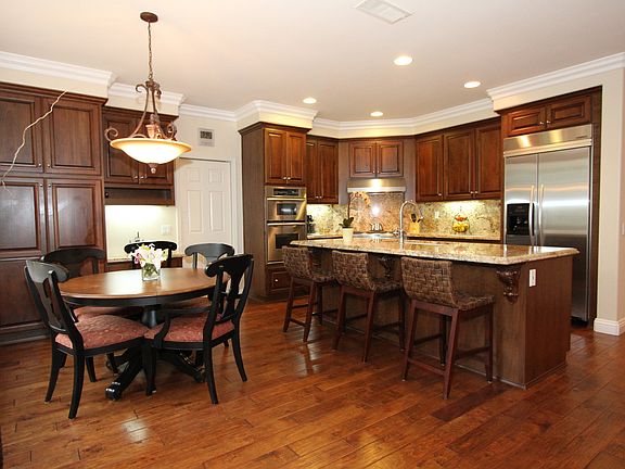 Kitchen & Nook