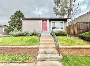 3815 S Genoa Cir UNIT B, Aurora, CO 80013