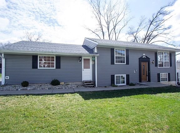 2nd image of 904 Sheridan Dr