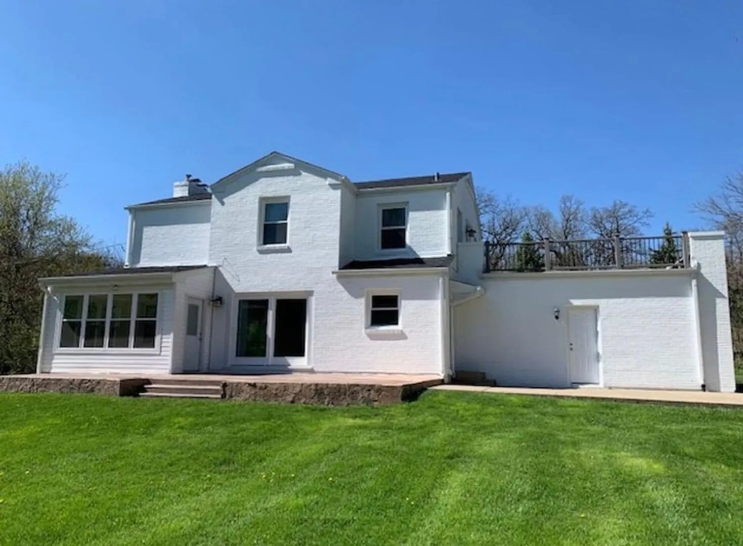 TheCreekHouse: 5BR Sanctuary w/ Sunroom & Games — Photo 2