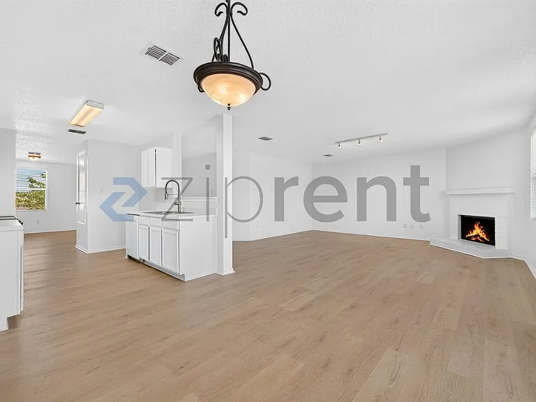 1320 Junction Run — Photo 13