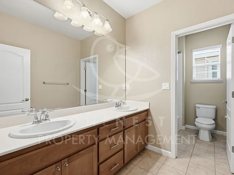 611 Open Range Ln — Photo 23