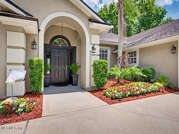 4th image of 700 BEARBERRY Court