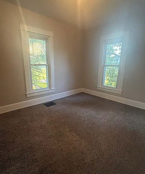 409 Walnut St — Photo 24