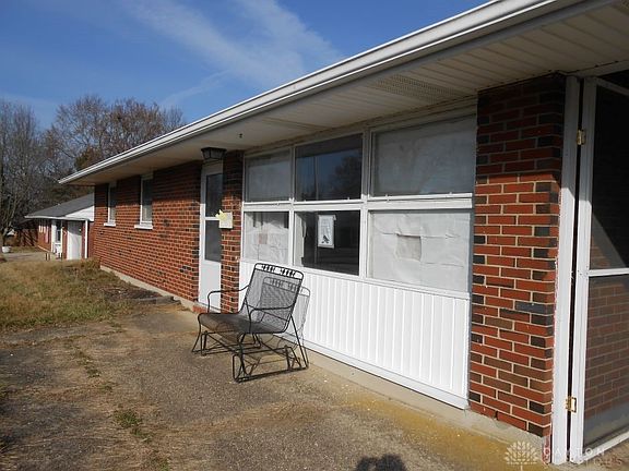 2nd image of 2929 Shively Ct