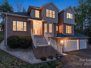 5774 Crown Ter, Hickory, NC 28601